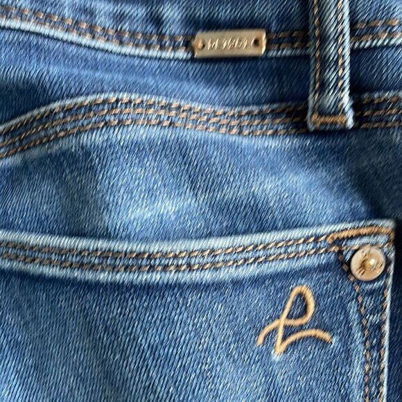 DL1961 Angel Mid Rise Cigarette Jeans - Picture 9 of 9